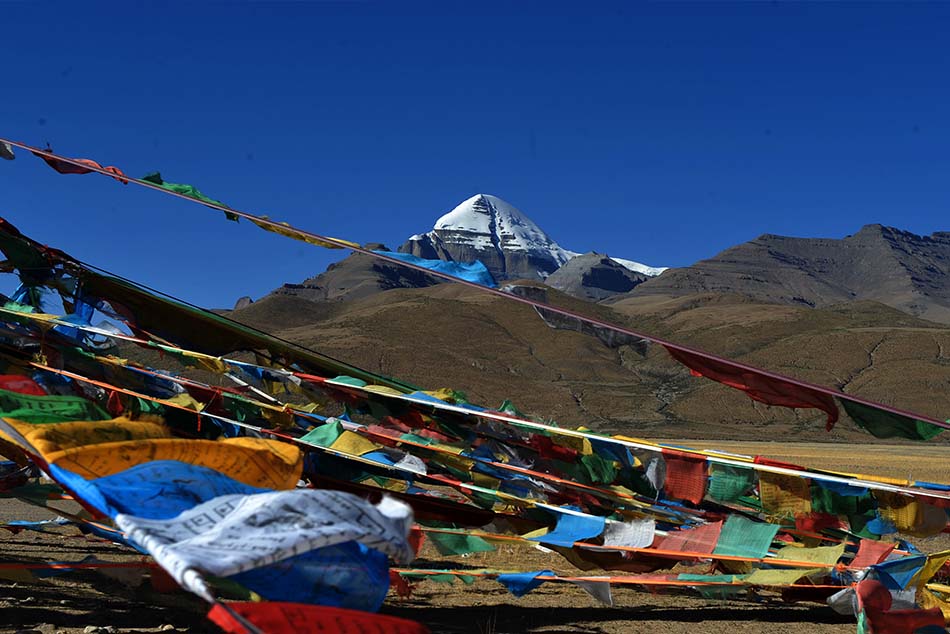 MOUNT EVEREST AND MOUNT KAILASH