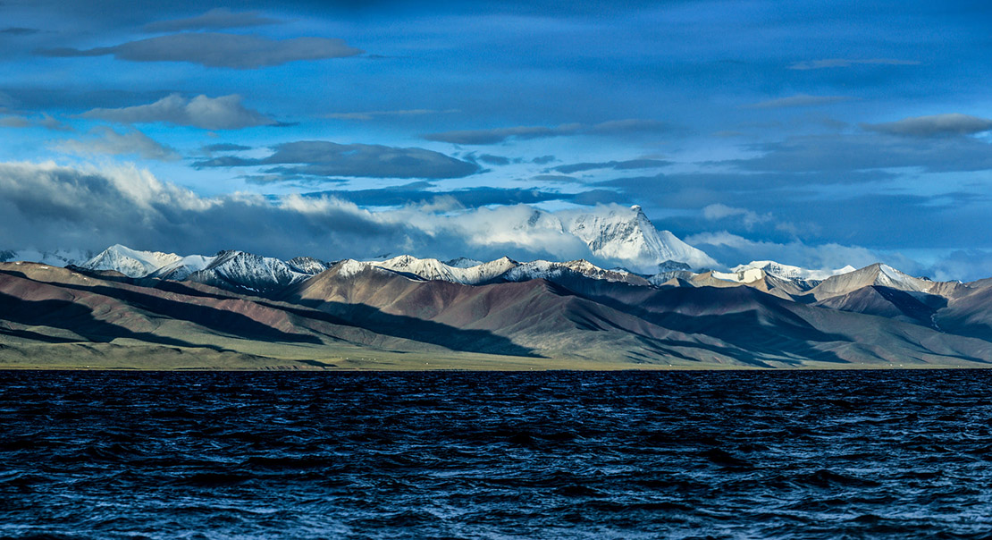 Namtso Lake and Mount Nyenchen Thanglha