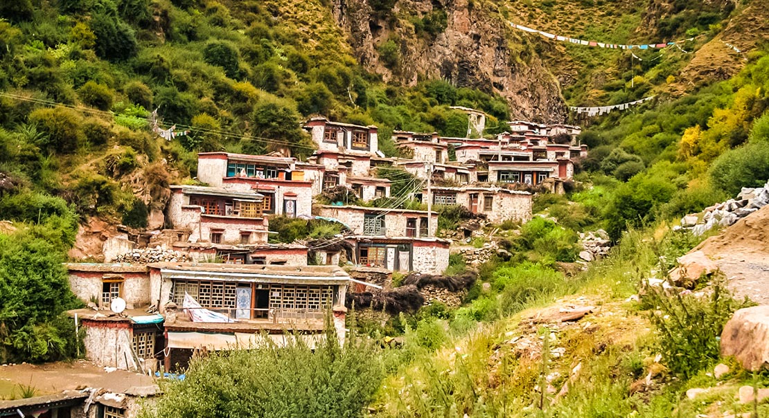 Tedrom Nunnery in Tibet